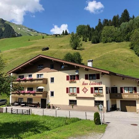 Pension & Ferienwohnungen Haus Edelweiss Holzgau Dış mekan fotoğraf